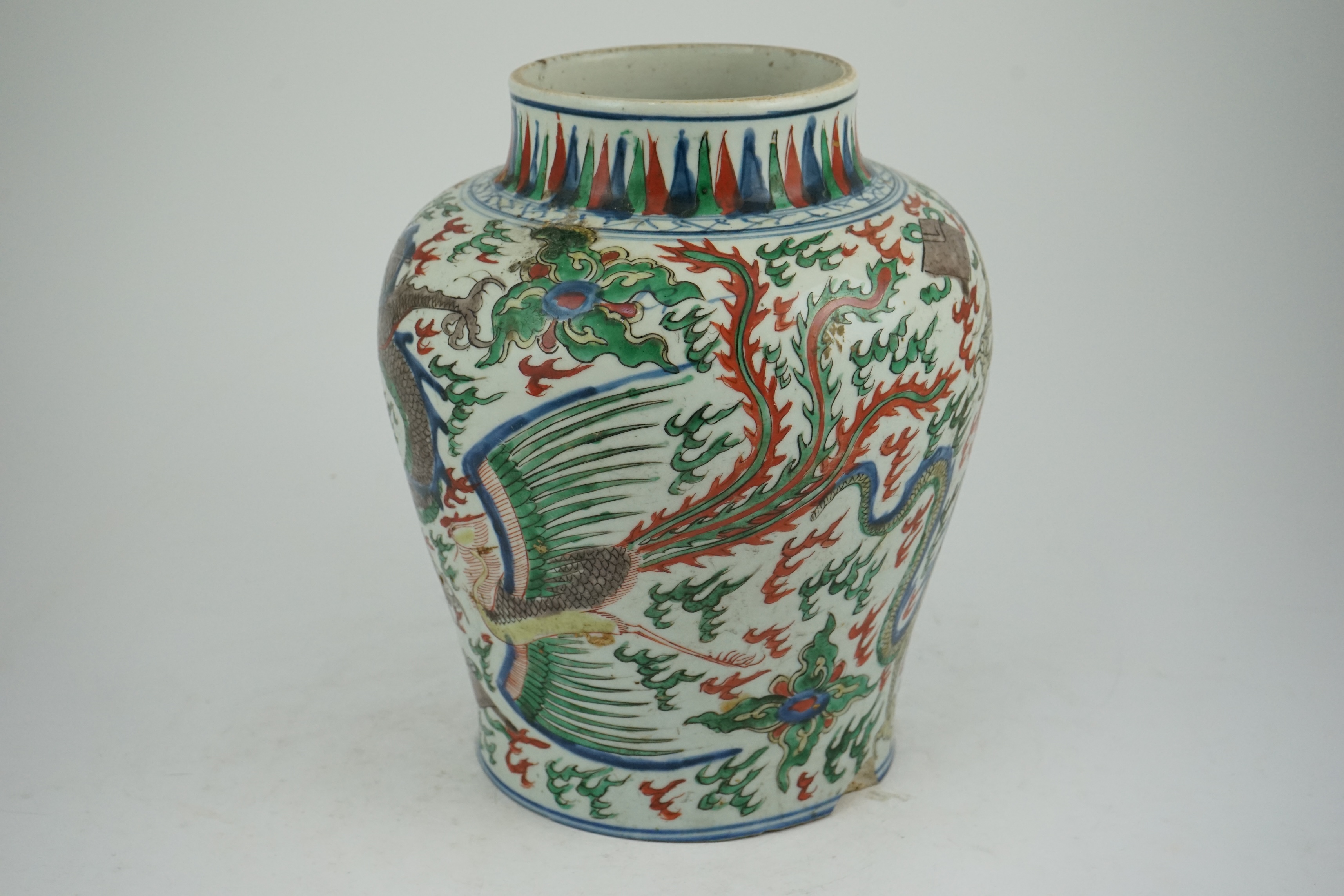 A Chinese wucai ‘dragon and phoenix’ baluster jar, Transitional, Shunzhi period (1644-1661)